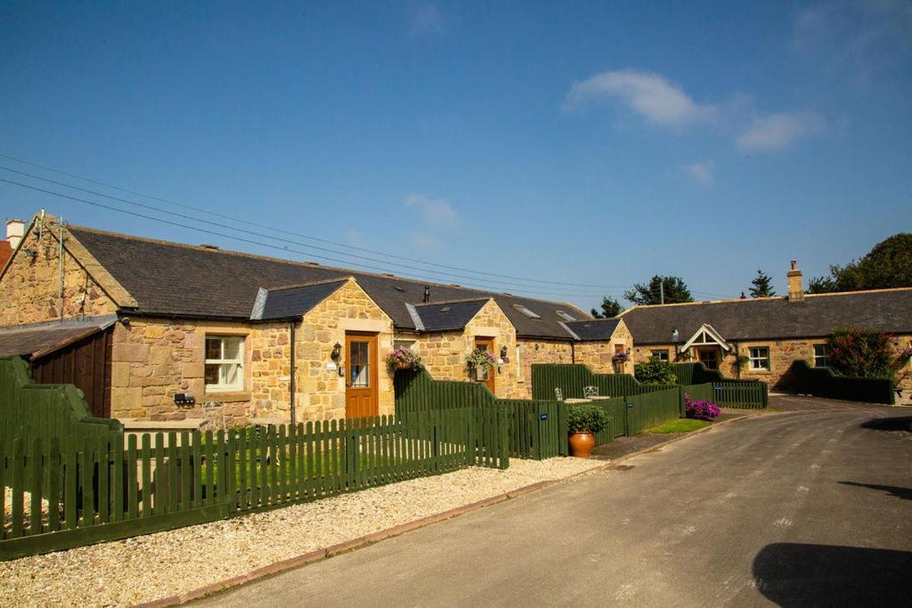 Dunlin Villa Belford Exterior photo